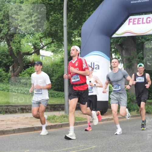 29.06.2025 - hella hamburg halbmarathon KatJ http://msf.ph/oto/8355207 29.06.2025 10:21:46 Zwischen KM18-KM19 51, 1407, 2746, 3935, 6358, 8062 meine-sportfotos.de