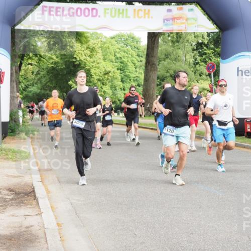 29.06.2025 - hella hamburg halbmarathon MichiJ http://msf.ph/oto/8355223 29.06.2025 10:41:49 Zwischen KM18-KM19 1120, 1815, 2119, 3041, 3058, 3256, 3898, 6581, 6587, 9012, 11976, 12961, 13869, 14026, 14461, 14638, 15408, 15868, 15896, 16871, 17087, 17259, 17698, 18268, 18450 meine-sportfotos.de