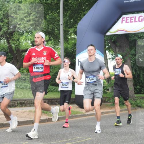 29.06.2025 - hella hamburg halbmarathon KatJ http://msf.ph/oto/8355278 29.06.2025 10:21:47 Zwischen KM18-KM19 1407, 2746, 3935, 4463, 6358, 8062 meine-sportfotos.de