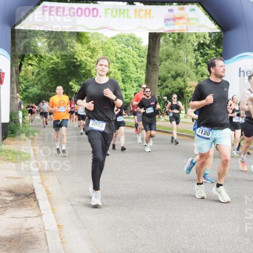 29.06.2025 - hella hamburg halbmarathon MichiJ http://msf.ph/oto/8355319 29.06.2025 10:41:50 Zwischen KM18-KM19 1120, 2119, 2432, 3041, 3058, 3256, 3898, 6581, 6587, 8618, 9012, 11976, 12213, 12961, 13869, 14026, 15408, 15868, 15896, 16871, 17087, 17259, 18190, 18450 meine-sportfotos.de