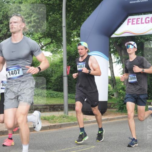 29.06.2025 - hella hamburg halbmarathon KatJ http://msf.ph/oto/8355369 29.06.2025 10:21:47 Zwischen KM18-KM19 1407, 2746, 3935, 4463, 6358, 8062 meine-sportfotos.de