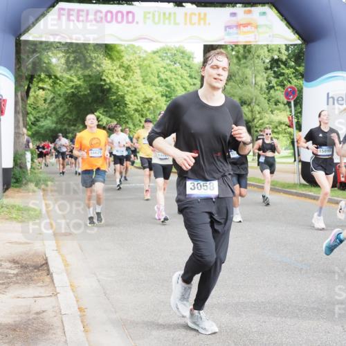 29.06.2025 - hella hamburg halbmarathon MichiJ http://msf.ph/oto/8355396 29.06.2025 10:41:50 Zwischen KM18-KM19 1120, 2119, 2432, 3041, 3058, 3256, 3898, 6581, 6587, 8618, 9012, 11976, 12213, 12961, 13869, 14026, 15408, 15868, 15896, 16871, 17087, 17259, 18190, 18450 meine-sportfotos.de