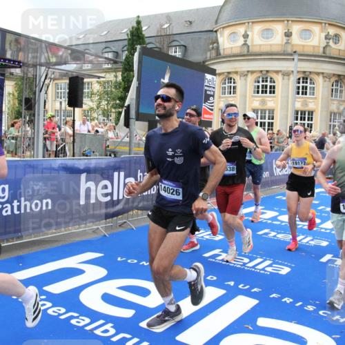 29.06.2025 - hella hamburg halbmarathon Michael Strokosch http://msf.ph/oto/8355421 29.06.2025 10:53:57 Ziel 1706, 1870, 2432, 6260, 6481, 7395, 7918, 7973, 9922, 10891, 11789, 12413, 13032, 13869, 14026, 14175, 15502, 16477, 16538, 18418, 18487, 18759, 18831, 18879, 18915, 19177 meine-sportfotos.de
