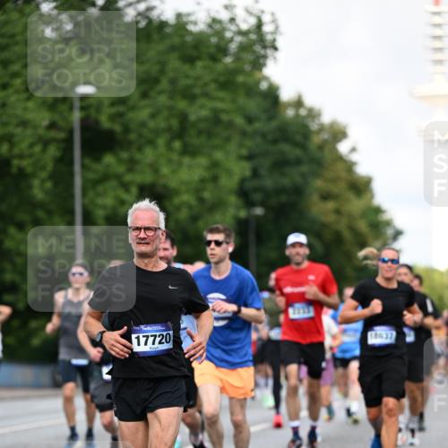 29.06.2025 - hella hamburg halbmarathon Dr. Thomas Lammeyer http://msf.ph/oto/8355551 29.06.2025 09:56:21 Kennedybrücke 1070, 1139, 1220, 1415, 1468, 1512, 1613, 1782, 2233, 3098, 3109, 3124, 3928, 4080, 4497, 4691, 4981, 5476, 5477, 7067, 7191, 7325, 7432, 7451, 7599, 7843, 7865, 7961, 8467, 8664, 9081, 9540, 10000, 10099, 10251, 10741, 10750, 10796, 11346 meine-sportfotos.de