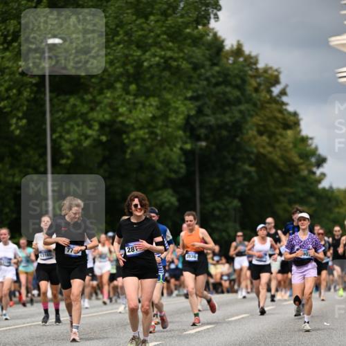 29.06.2025 - hella hamburg halbmarathon Dr. Thomas Lammeyer http://msf.ph/oto/8355610 29.06.2025 10:41:01 Kennedybrücke 1008, 1010, 1253, 1948, 2072, 2811, 3398, 3401, 3428, 3699, 3895, 4245, 5540, 5786, 5789, 5809, 6184, 6359, 6417, 7632, 7773, 8257, 8258, 8581, 8936, 8937, 9432, 9806, 9918, 10123, 10487, 10531, 10577, 10862, 10984 meine-sportfotos.de
