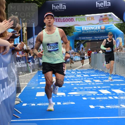 29.06.2025 - hella hamburg halbmarathon Strokosch-Dieckow http://msf.ph/oto/8355615 29.06.2025 10:30:39 Ziel 2460, 2851, 3845, 7055, 7231, 7481, 8318, 9508, 11413, 12049, 15253, 17322, 18235, 18871 meine-sportfotos.de