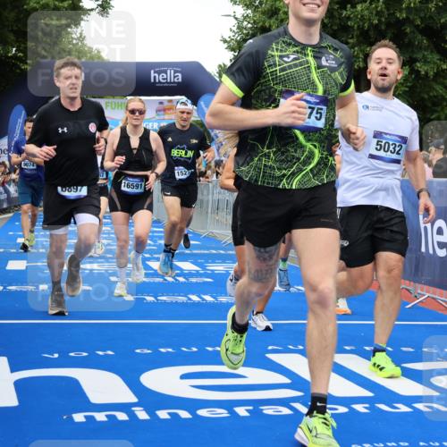 29.06.2025 - hella hamburg halbmarathon Strokosch-Dieckow http://msf.ph/oto/8355746 29.06.2025 10:52:12 Ziel 1482, 2397, 2595, 4419, 4587, 4837, 5032, 5087, 5093, 5378, 5482, 6164, 6897, 7732, 7896, 9074, 9082, 12135, 12580, 13707, 13726, 14248, 14300, 15275, 15446, 15829, 16003, 16320, 16591, 16666, 17033, 17130, 17773, 18475, 18801 meine-sportfotos.de