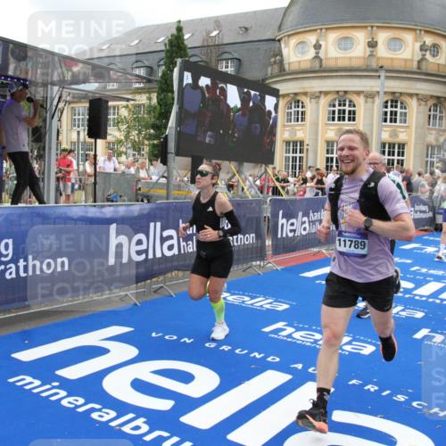 29.06.2025 - hella hamburg halbmarathon Michael Strokosch http://msf.ph/oto/8355754 29.06.2025 10:54:04 Ziel 1151, 1815, 2432, 3096, 6356, 6374, 6481, 7918, 8394, 9032, 11499, 11789, 12379, 13032, 13869, 14175, 17348, 18308, 18879 meine-sportfotos.de