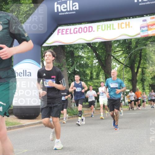 29.06.2025 - hella hamburg halbmarathon KatJ http://msf.ph/oto/8355766 29.06.2025 10:51:48 Zwischen KM18-KM19 1842, 2936, 6714 meine-sportfotos.de