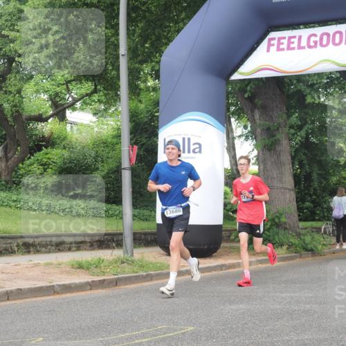 29.06.2025 - hella hamburg halbmarathon KatJ http://msf.ph/oto/8355832 29.06.2025 10:21:51 Zwischen KM18-KM19 1407, 2746, 4463, 4679, 8062 meine-sportfotos.de