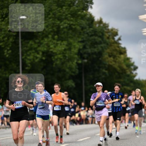 29.06.2025 - hella hamburg halbmarathon Dr. Thomas Lammeyer http://msf.ph/oto/8355835 29.06.2025 10:41:03 Kennedybrücke 1008, 1010, 1253, 1488, 1948, 2072, 2811, 3398, 3401, 3428, 3699, 3895, 4245, 5560, 5786, 5789, 5809, 6184, 6359, 7632, 7773, 8257, 8258, 8581, 8936, 8937, 9432, 9806, 9918, 10123, 10487, 10531, 10577, 10862, 10984 meine-sportfotos.de