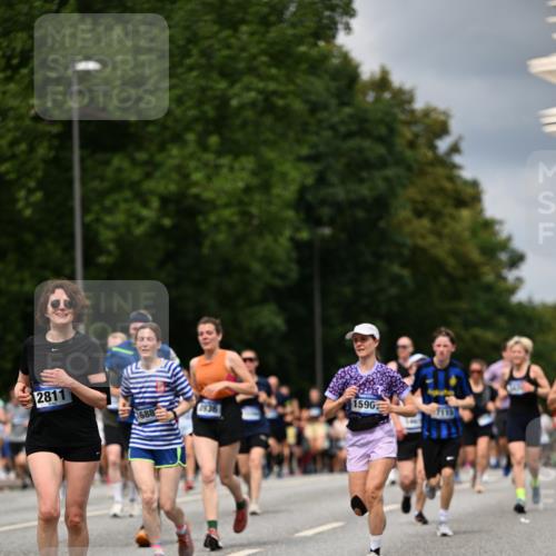 29.06.2025 - hella hamburg halbmarathon Dr. Thomas Lammeyer http://msf.ph/oto/8355850 29.06.2025 10:41:03 Kennedybrücke 1008, 1010, 1253, 1488, 1948, 2072, 2811, 3398, 3401, 3428, 3699, 3895, 4245, 5560, 5786, 5789, 5809, 6184, 6359, 7632, 7773, 8257, 8258, 8581, 8936, 8937, 9432, 9806, 9918, 10123, 10487, 10531, 10577, 10862, 10984 meine-sportfotos.de
