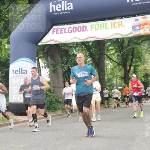 29.06.2025 - hella hamburg halbmarathon KatJ http://msf.ph/oto/8355906 29.06.2025 10:51:49 Zwischen KM18-KM19 2936, 6714 meine-sportfotos.de