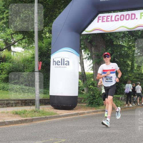 29.06.2025 - hella hamburg halbmarathon KatJ http://msf.ph/oto/8355929 29.06.2025 10:21:53 Zwischen KM18-KM19 1407, 4463, 4679 meine-sportfotos.de