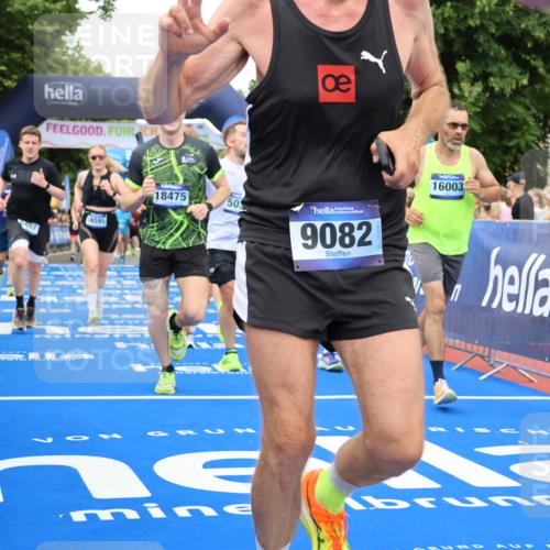29.06.2025 - hella hamburg halbmarathon Strokosch-Dieckow http://msf.ph/oto/8355936 29.06.2025 10:52:11 Ziel 1482, 2397, 2595, 4419, 4837, 5032, 5087, 5093, 5378, 5482, 6164, 6897, 7732, 7896, 9074, 9082, 12135, 12580, 13726, 14248, 14300, 15275, 15446, 15829, 16003, 16320, 16591, 16666, 17033, 17130, 18475, 18801 meine-sportfotos.de