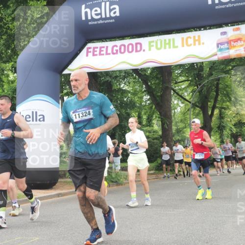 29.06.2025 - hella hamburg halbmarathon KatJ http://msf.ph/oto/8355943 29.06.2025 10:51:50 Zwischen KM18-KM19 2936, 6714 meine-sportfotos.de