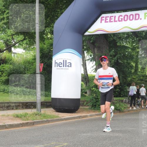 29.06.2025 - hella hamburg halbmarathon KatJ http://msf.ph/oto/8355944 29.06.2025 10:21:53 Zwischen KM18-KM19 1407, 4463, 4679 meine-sportfotos.de