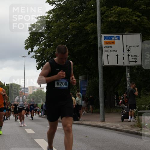 29.06.2025 - hella hamburg halbmarathon Yannick Fuchs http://msf.ph/oto/8355948 29.06.2025 10:53:02 20KM 1285, 1642, 1946, 1951, 2006, 2027, 2348, 2584, 2677, 2855, 2957, 2978, 3181, 3983, 4088, 4592, 5084, 5347, 5633, 6202, 6208, 6636, 6997, 7031, 7223, 7476, 8290, 8929, 9655, 10036, 10759, 10915, 10943, 12633, 13407, 13583, 14375, 14631, 14914, 15232, 15240, 15263, 15284, 15824, 16160, 16341, 16563, 16910, 17017, 17346, 17630, 17810, 17852, 18112, 18153, 18232, 18266, 18327, 18730, 18954 meine-sportfotos.de