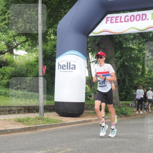 29.06.2025 - hella hamburg halbmarathon KatJ http://msf.ph/oto/8355963 29.06.2025 10:21:53 Zwischen KM18-KM19 1407, 4463, 4679 meine-sportfotos.de