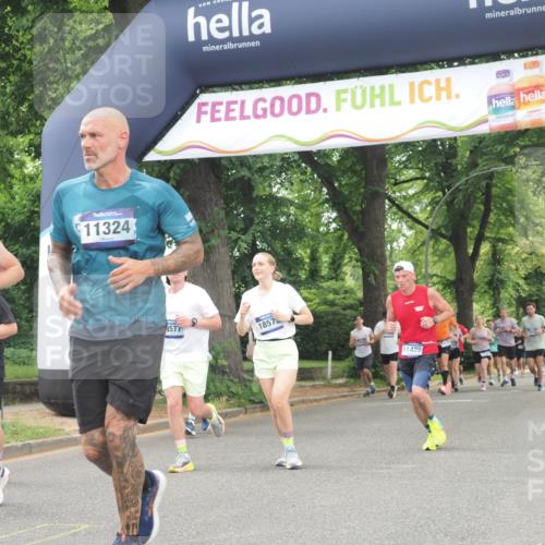29.06.2025 - hella hamburg halbmarathon KatJ http://msf.ph/oto/8355980 29.06.2025 10:51:50 Zwischen KM18-KM19 2936, 6714 meine-sportfotos.de