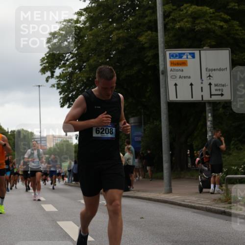 29.06.2025 - hella hamburg halbmarathon Yannick Fuchs http://msf.ph/oto/8355986 29.06.2025 10:53:02 20KM 1285, 1642, 1946, 1951, 2006, 2027, 2348, 2584, 2677, 2855, 2957, 2978, 3181, 3983, 4088, 4592, 5084, 5347, 5633, 6202, 6208, 6636, 6997, 7031, 7223, 7476, 8290, 8929, 9655, 10036, 10759, 10915, 10943, 12633, 13407, 13583, 14375, 14631, 14914, 15232, 15240, 15263, 15284, 15824, 16160, 16341, 16563, 16910, 17017, 17346, 17630, 17810, 17852, 18112, 18153, 18232, 18266, 18327, 18730, 18954 meine-sportfotos.de
