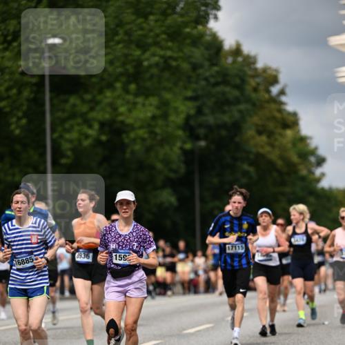 29.06.2025 - hella hamburg halbmarathon Dr. Thomas Lammeyer http://msf.ph/oto/8355992 29.06.2025 10:41:05 Kennedybrücke 1008, 1010, 1253, 1488, 1490, 1948, 1952, 2072, 2811, 3398, 3401, 3428, 3714, 3895, 4245, 5560, 5786, 5789, 5809, 6184, 6359, 6804, 7632, 7773, 8257, 8258, 8581, 8936, 8937, 9432, 9806, 9918, 10123, 10487, 10577, 10862, 10984 meine-sportfotos.de