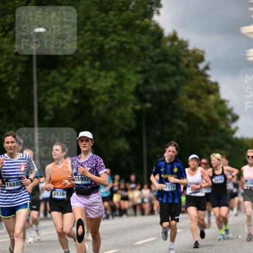 29.06.2025 - hella hamburg halbmarathon Dr. Thomas Lammeyer http://msf.ph/oto/8356003 29.06.2025 10:41:05 Kennedybrücke 1008, 1010, 1253, 1488, 1490, 1948, 1952, 2072, 2811, 3398, 3401, 3428, 3714, 3895, 4245, 5560, 5786, 5789, 5809, 6184, 6359, 6804, 7632, 7773, 8257, 8258, 8581, 8936, 8937, 9432, 9806, 9918, 10123, 10487, 10577, 10862, 10984 meine-sportfotos.de