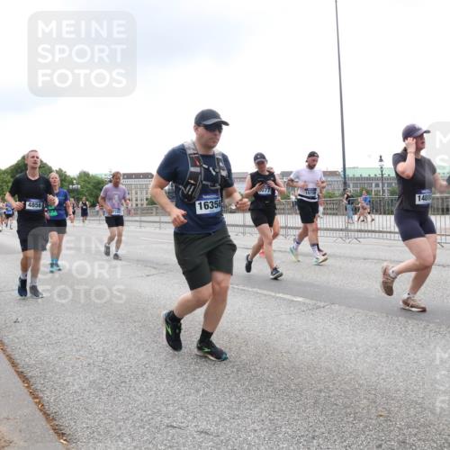 29.06.2025 - hella hamburg halbmarathon Lena Gebhardt http://msf.ph/oto/8356031 29.06.2025 10:48:05 Lombardsbrücke 077, 15730, 4856, 16356, 14800, 5886, 1045, 1157, 1174, 1175, 1246, 1392, 1618, 1639, 1645, 1701, 1926, 2037, 2163, 2197, 2418, 2491, 2545, 2650, 2704, 2756, 2790, 2958, 3049, 3320, 3468, 3504, 3679, 3933, 4327, 4423, 4588, 4856, 5585, 5781, 5886, 5952, 6143, 7240, 7393, 7394, 7427, 7532, 7916, 7970, 8077, 8310, 8521, 8550, 8774, 8948, 9356, 9687, 9696, 9697, 9775, 9921, 10145, 10658, 10777, 10794, 10991, 11548, 11742, 11781, 11802, 11909, 12431 meine-sportfotos.de