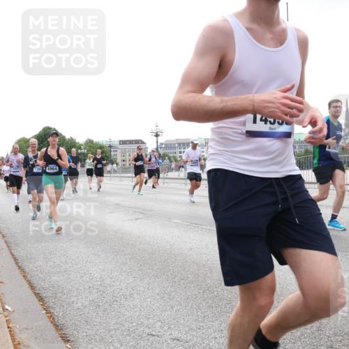 29.06.2025 - hella hamburg halbmarathon Lena Gebhardt http://msf.ph/oto/8356043 29.06.2025 10:39:00 Lombardsbrücke 1390, 4964, 1435, 8367, 56, 1232, 1390, 1451, 1760, 2092, 2524, 2534, 2571, 2574, 2576, 2660, 2693, 2843, 2893, 2998, 3216, 3307, 3323, 3726, 3727, 3745, 3927, 4028, 4257, 4259, 4260, 4316, 4320, 4410, 4523, 4659, 4882, 4964, 5617, 5684, 5913, 6062, 6112, 6611, 6695, 6696, 6875, 7148, 7263, 7341, 7506, 7561, 7589, 7815, 7849, 8243, 8367, 8457, 8783, 9420, 9446, 9708, 9974, 9977, 10001, 10072, 10315, 10516, 10554, 13060 meine-sportfotos.de