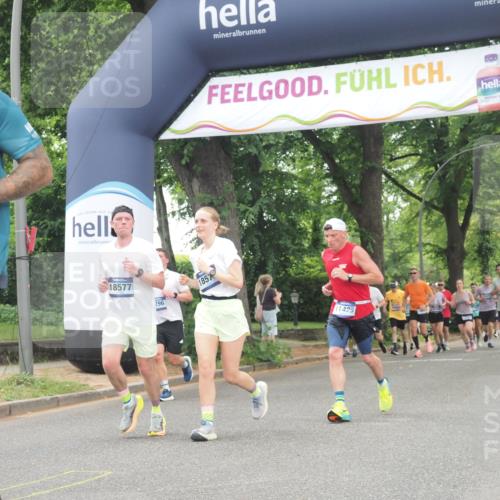 29.06.2025 - hella hamburg halbmarathon KatJ http://msf.ph/oto/8356061 29.06.2025 10:51:50 Zwischen KM18-KM19 2936, 6714 meine-sportfotos.de