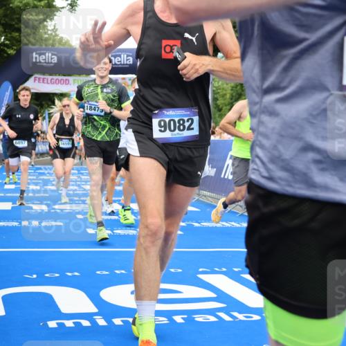 29.06.2025 - hella hamburg halbmarathon Strokosch-Dieckow http://msf.ph/oto/8356065 29.06.2025 10:52:11 Ziel 1482, 2397, 2595, 4419, 4837, 5032, 5087, 5093, 5378, 5482, 6164, 6897, 7732, 7896, 9074, 9082, 12135, 12580, 13726, 14248, 14300, 15275, 15446, 15829, 16003, 16320, 16591, 16666, 17033, 17130, 18475, 18801 meine-sportfotos.de
