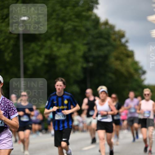 29.06.2025 - hella hamburg halbmarathon Dr. Thomas Lammeyer http://msf.ph/oto/8356122 29.06.2025 10:41:07 Kennedybrücke 1008, 1010, 1253, 1488, 1490, 1597, 1948, 1952, 2072, 2811, 3398, 3428, 3714, 3895, 4245, 5560, 5786, 5789, 5809, 6184, 6359, 6804, 7202, 7632, 7707, 7773, 7823, 8257, 8258, 8315, 8936, 8937, 9806, 9918, 10123, 10487, 10577, 10862 meine-sportfotos.de