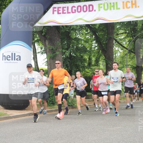 29.06.2025 - hella hamburg halbmarathon KatJ http://msf.ph/oto/8356290 29.06.2025 10:51:54 Zwischen KM18-KM19 1526, 2936, 5742, 0000, 6462, 7935 meine-sportfotos.de