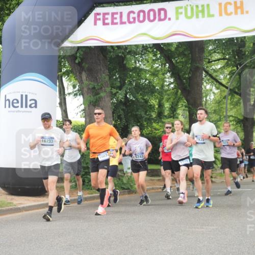 29.06.2025 - hella hamburg halbmarathon KatJ http://msf.ph/oto/8356320 29.06.2025 10:51:54 Zwischen KM18-KM19 1526, 2936, 5742, 0000, 6462, 7935 meine-sportfotos.de