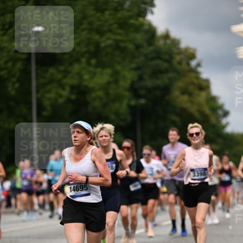 29.06.2025 - hella hamburg halbmarathon Dr. Thomas Lammeyer http://msf.ph/oto/8356388 29.06.2025 10:41:09 Kennedybrücke 1253, 1488, 1490, 1597, 1948, 1952, 2072, 2552, 2811, 3165, 3398, 3428, 3714, 3895, 5560, 5786, 5789, 5809, 6184, 6359, 6804, 7202, 7235, 7632, 7707, 7773, 7823, 8257, 8258, 8315, 8936, 8937, 9806, 9918, 10123, 10487, 10862 meine-sportfotos.de