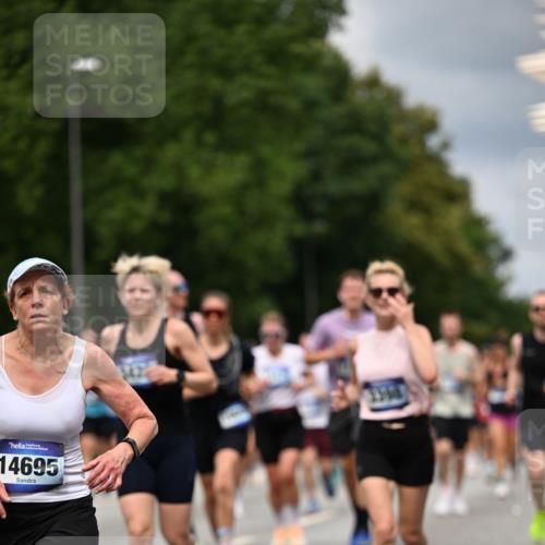 29.06.2025 - hella hamburg halbmarathon Dr. Thomas Lammeyer http://msf.ph/oto/8356470 29.06.2025 10:41:11 Kennedybrücke 56, 1118, 1253, 1488, 1490, 1597, 1948, 1952, 2072, 2552, 2811, 3165, 3398, 3428, 3714, 3873, 3895, 5560, 5786, 5789, 6359, 6804, 7202, 7235, 7632, 7707, 7773, 7823, 8257, 8258, 8315, 8936, 8937, 9806, 9918, 10024, 10112, 10123, 10862 meine-sportfotos.de