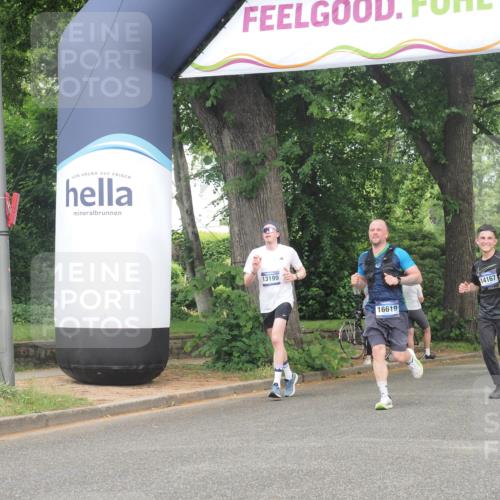 29.06.2025 - hella hamburg halbmarathon KatJ http://msf.ph/oto/8356498 29.06.2025 10:21:59 Zwischen KM18-KM19 1707, 1990 meine-sportfotos.de