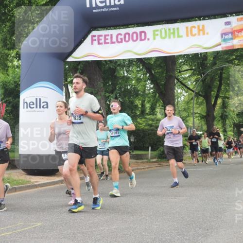 29.06.2025 - hella hamburg halbmarathon KatJ http://msf.ph/oto/8356536 29.06.2025 10:51:56 Zwischen KM18-KM19 1526, 2936, 4146, 5742, 0000, 6462, 7935 meine-sportfotos.de