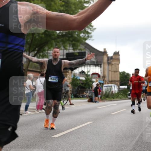 29.06.2025 - hella hamburg halbmarathon Yannick Fuchs http://msf.ph/oto/8356577 29.06.2025 10:53:03 20KM 1285, 1642, 1946, 1951, 2006, 2027, 2348, 2584, 2677, 2855, 2957, 2978, 3181, 3983, 4088, 4592, 5084, 5347, 5633, 6202, 6208, 6636, 6997, 7031, 7223, 7476, 8290, 8929, 9655, 10036, 10759, 10915, 10943, 12633, 13407, 13583, 14375, 14631, 14914, 15232, 15240, 15263, 15284, 15824, 16160, 16341, 16563, 16910, 17017, 17346, 17503, 17630, 17810, 17852, 18112, 18153, 18232, 18266, 18327, 18730, 18954 meine-sportfotos.de