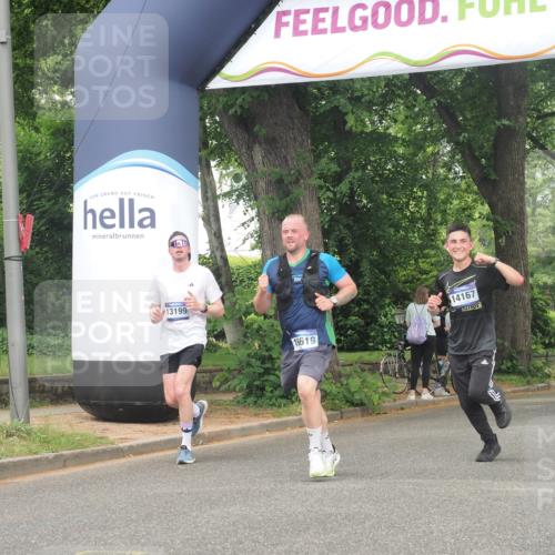 29.06.2025 - hella hamburg halbmarathon KatJ http://msf.ph/oto/8356602 29.06.2025 10:22:00 Zwischen KM18-KM19 1707, 1990 meine-sportfotos.de