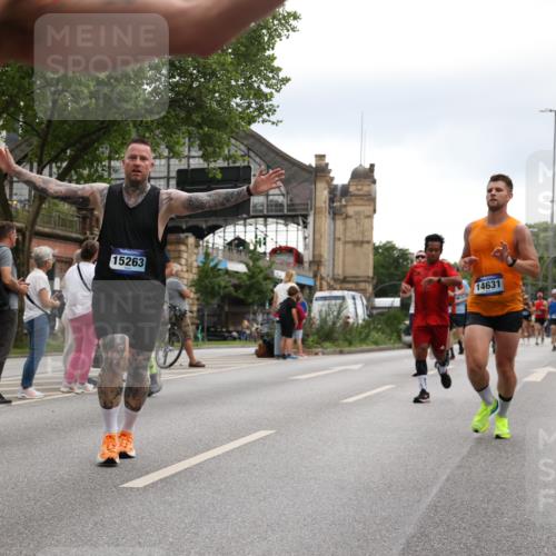 29.06.2025 - hella hamburg halbmarathon Yannick Fuchs http://msf.ph/oto/8356615 29.06.2025 10:53:03 20KM 1285, 1642, 1946, 1951, 2006, 2027, 2348, 2584, 2677, 2855, 2957, 2978, 3181, 3983, 4088, 4592, 5084, 5347, 5633, 6202, 6208, 6636, 6997, 7031, 7223, 7476, 8290, 8929, 9655, 10036, 10759, 10915, 10943, 12633, 13407, 13583, 14375, 14631, 14914, 15232, 15240, 15263, 15284, 15824, 16160, 16341, 16563, 16910, 17017, 17346, 17503, 17630, 17810, 17852, 18112, 18153, 18232, 18266, 18327, 18730, 18954 meine-sportfotos.de