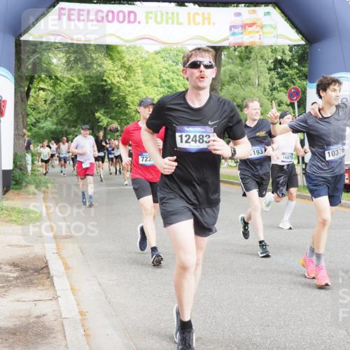 29.06.2025 - hella hamburg halbmarathon MichiJ http://msf.ph/oto/8356647 29.06.2025 10:42:03 Zwischen KM18-KM19 1193, 1506, 2448, 3652, 4231, 4897, 6355, 6356, 7221, 8223, 10368, 10376, 12483, 15389, 15818, 16879, 18031, 18181, 19000 meine-sportfotos.de