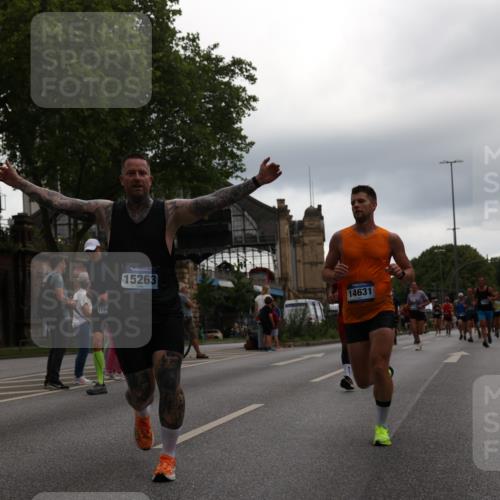 29.06.2025 - hella hamburg halbmarathon Yannick Fuchs http://msf.ph/oto/8356654 29.06.2025 10:53:04 20KM 1285, 1642, 1946, 1951, 2006, 2027, 2348, 2584, 2677, 2855, 2957, 2978, 3181, 3983, 4088, 4592, 5084, 5347, 5633, 6202, 6208, 6636, 6997, 7031, 7223, 7476, 8290, 8929, 9655, 10036, 10759, 10943, 11938, 12633, 13407, 13583, 14375, 14631, 14902, 14914, 15232, 15240, 15263, 15284, 15824, 16160, 16341, 16563, 16910, 17017, 17346, 17503, 17630, 18112, 18153, 18232, 18266, 18327, 18730, 18954, 19015, 19160 meine-sportfotos.de
