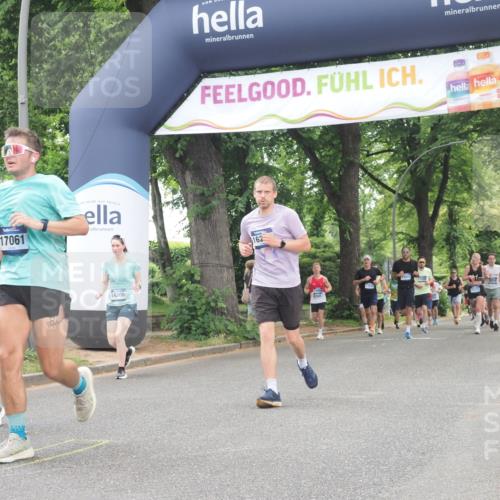 29.06.2025 - hella hamburg halbmarathon KatJ http://msf.ph/oto/8356750 29.06.2025 10:51:58 Zwischen KM18-KM19 1526, 4146, 5742, 0000, 6462, 7935 meine-sportfotos.de