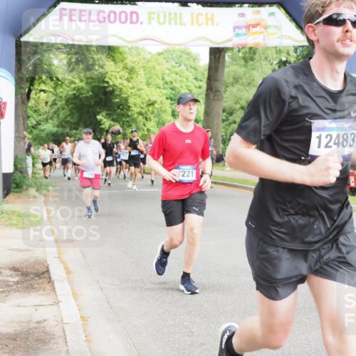 29.06.2025 - hella hamburg halbmarathon MichiJ http://msf.ph/oto/8356757 29.06.2025 10:42:03 Zwischen KM18-KM19 1193, 1506, 2448, 3652, 4231, 4897, 6355, 6356, 7221, 8223, 10368, 10376, 12483, 15389, 15818, 16879, 18031, 18181, 19000 meine-sportfotos.de