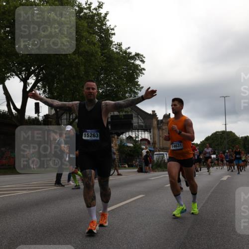 29.06.2025 - hella hamburg halbmarathon Yannick Fuchs http://msf.ph/oto/8356765 29.06.2025 10:53:04 20KM 1285, 1642, 1946, 1951, 2006, 2027, 2348, 2584, 2677, 2855, 2957, 2978, 3181, 3983, 4088, 4592, 5084, 5347, 5633, 6202, 6208, 6636, 6997, 7031, 7223, 7476, 8290, 8929, 9655, 10036, 10759, 10943, 11938, 12633, 13407, 13583, 14375, 14631, 14902, 14914, 15232, 15240, 15263, 15284, 15824, 16160, 16341, 16563, 16910, 17017, 17346, 17503, 17630, 18112, 18153, 18232, 18266, 18327, 18730, 18954, 19015, 19160 meine-sportfotos.de