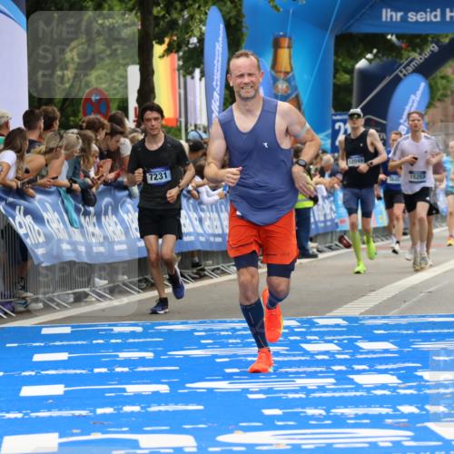 29.06.2025 - hella hamburg halbmarathon Strokosch-Dieckow http://msf.ph/oto/8356771 29.06.2025 10:30:24 Ziel 10173, 16713 meine-sportfotos.de
