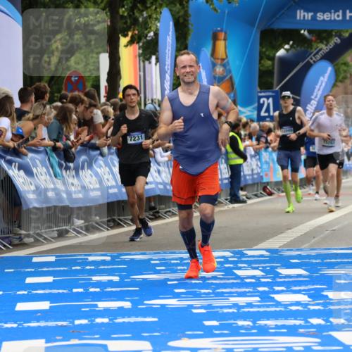 29.06.2025 - hella hamburg halbmarathon Strokosch-Dieckow http://msf.ph/oto/8356785 29.06.2025 10:30:23 Ziel 10173, 12691, 16713 meine-sportfotos.de