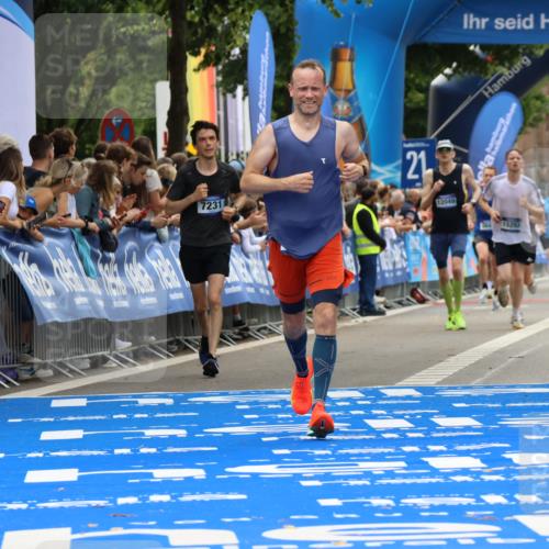 29.06.2025 - hella hamburg halbmarathon Strokosch-Dieckow http://msf.ph/oto/8356822 29.06.2025 10:30:23 Ziel 10173, 12691, 16713 meine-sportfotos.de