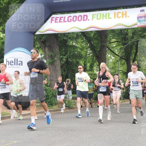 29.06.2025 - hella hamburg halbmarathon KatJ http://msf.ph/oto/8356885 29.06.2025 10:52:02 Zwischen KM18-KM19 1526, 4146, 4613, 7271, 7935 meine-sportfotos.de